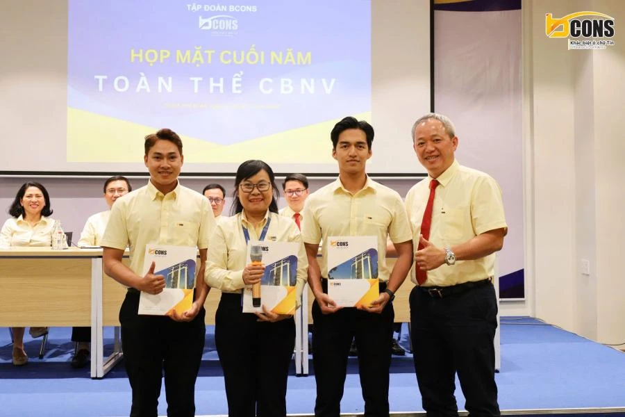 Khen thưởng cá nhân và tập thể xuất sắc của tập đoàn Bcons
