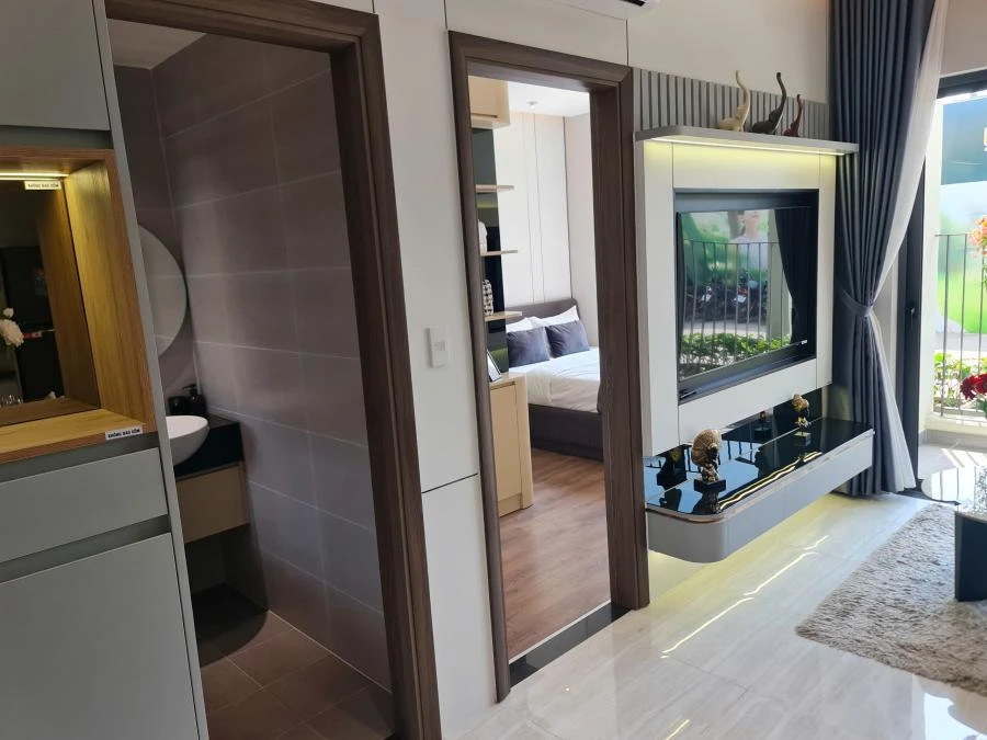 Căn hộ mẫu Tháp Green Emerald dự án Bcons City