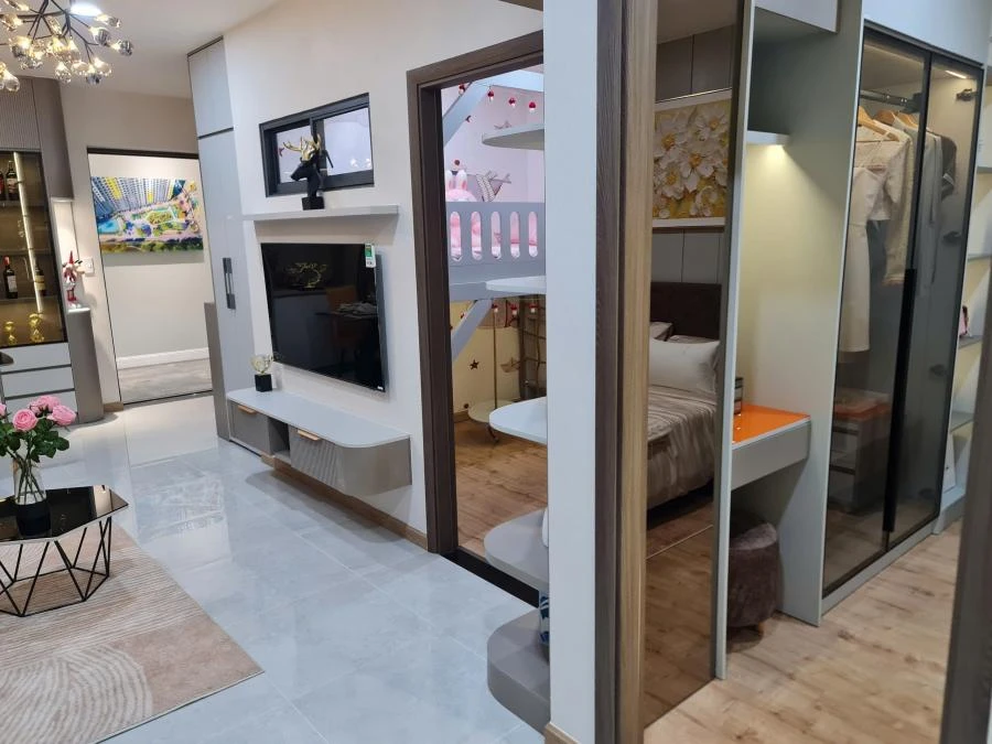 Căn hộ 2 phòng ngủ 46m2 góc nhìn từ ban công vào 2 phòng ngủ