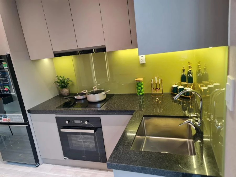 Khu bếp căn hộ 2 phòng ngủ diện tích 52m tại dự án Bcons City