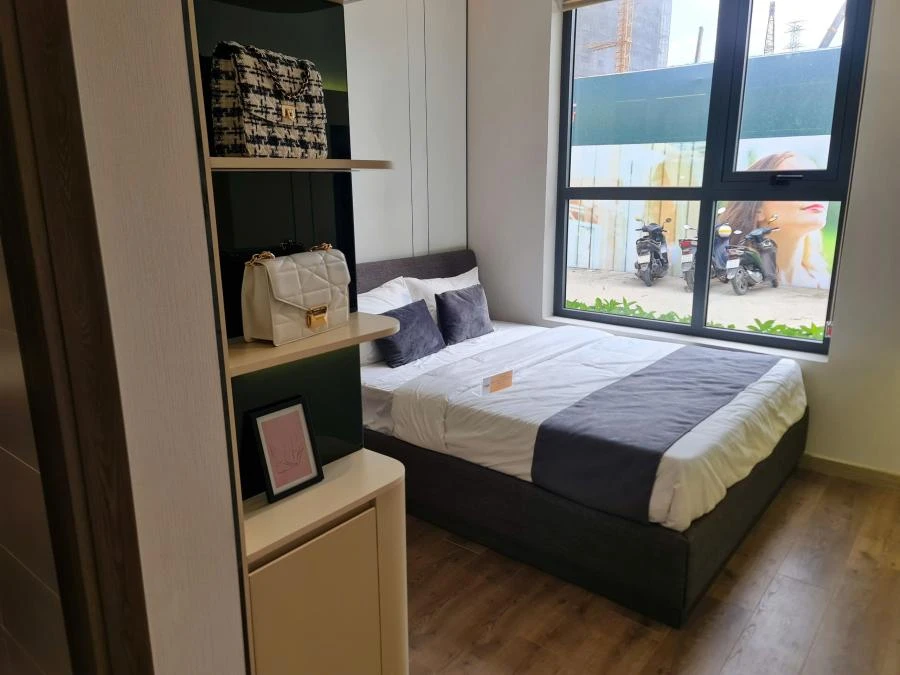 Bên trong phòng master căn hộ 2 phòng 53m Bcons City