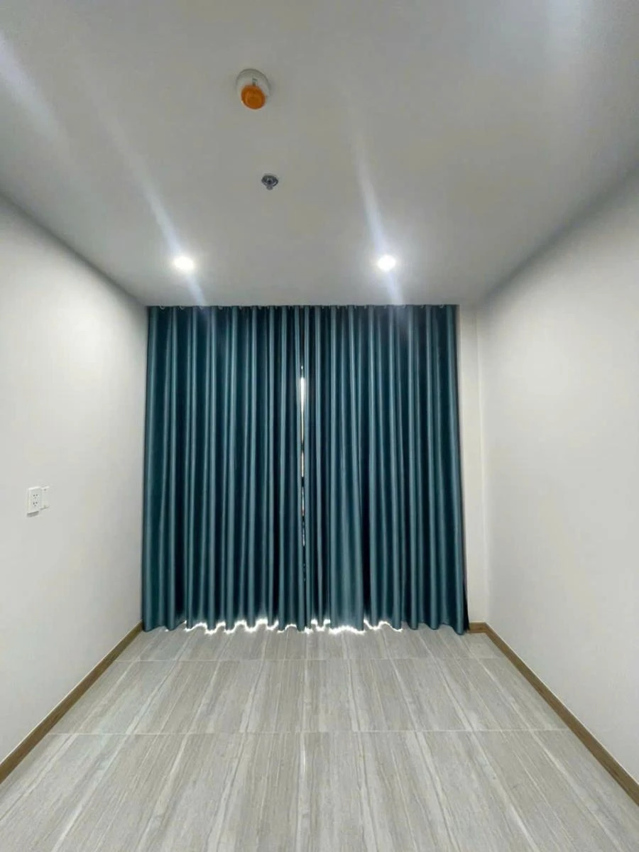 Căn hộ cho thuê được trang bị rèm cửa