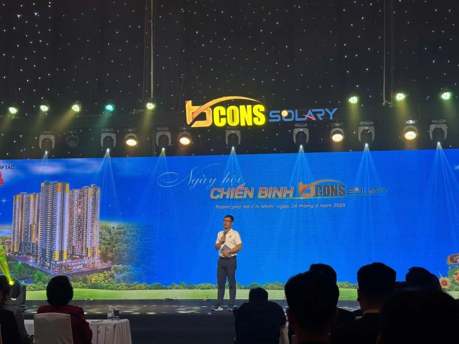 Ông Lê Như Thạch - Chủ tịch tập đoàn Bcons phát biểu tại buổi lễ Kick - Off dự án Bcons Solary